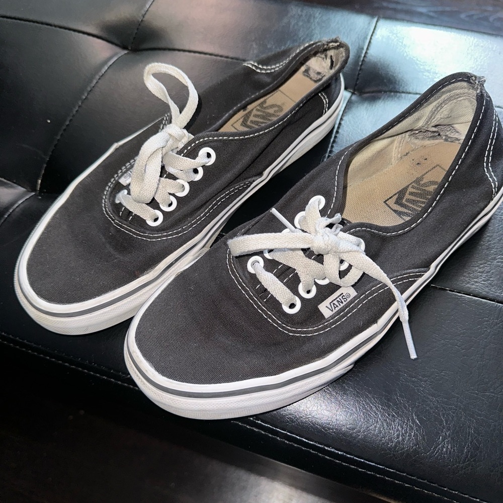 Women’s Size 8 Vans Shoes
